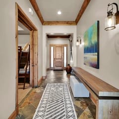Ski & Golf Retreat w/ Stunning Mountain Views