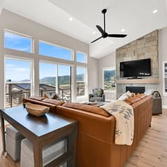 Ski Retreat: Powder Mountain Views & Hot Tub Bliss