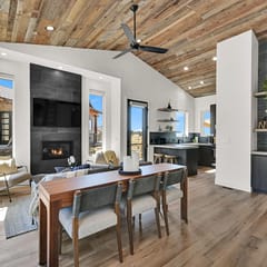Mountain Views Eden Cabin w/ Hot Tub & Fireplace
