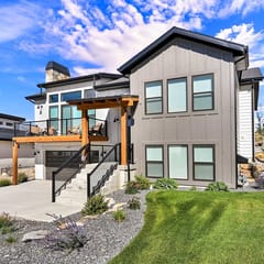 Ski Retreat: Powder Mountain Views & Hot Tub Bliss