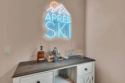 Ski & Golf Retreat w/ Stunning Mountain Views - Image 5