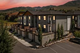 Eden Townhouse: Hot Tub & Golf Retreat w/Mountain Views - Image 3