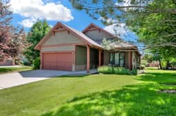 Scenic Mountain Retreat: Pool, Hot Tub, Valley Views - Image 2