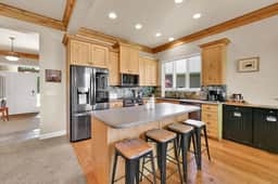 Pet-Friendly Luxury House w/ Hot Tub & Game Room - Image 4
