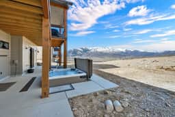 New Build Family Friendly Fire Pit Hot Tub Powder - Image 3
