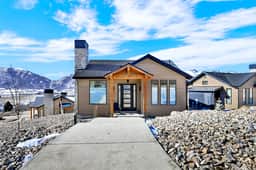 Eden Mountain Cabin: Hot Tub & Stunning Views Retreat - Image 2