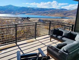 Lux Retreat Hot Tub, Pet-Friendly, Near Ski Resort - Image 2