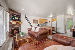 Eden Condo w/ Pool, Hot Tub & Mountain Views - Image 5