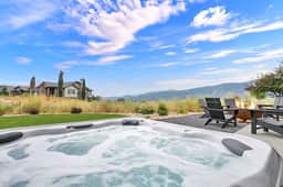 Eden Mountain Oasis: Hot Tub & Stunning Views - Image 4