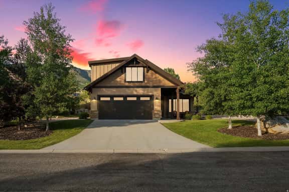 4BR Mountain View Home | Private Hot Tub | Lake & Resort Proximity | Sleeps 8 - Image 1