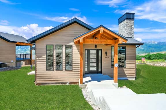 3BR Mountain View Condo | Private Hot Tub | Lake & Resort Proximity | Sleeps 6 - Image 1