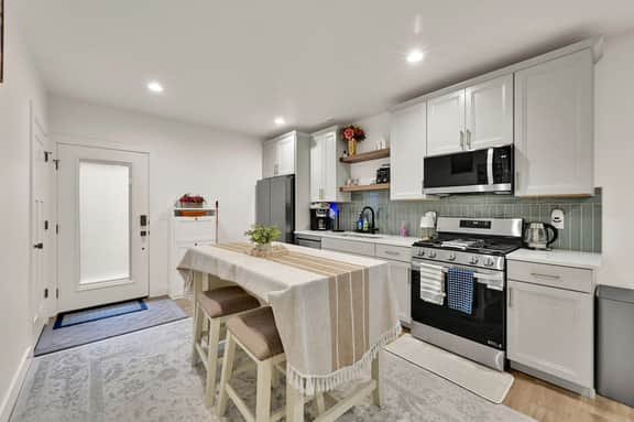 Mtn View Retreat: Near Snowbasin, Pet-Friendly Suite - Image 3