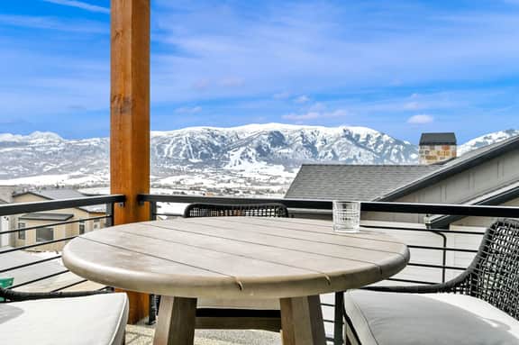 Eden House: Ski Retreat w/ Hot Tub & Views - Image 5