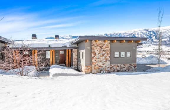 Luxury Townhome with Stunning Ogden Valley Views - Image 2