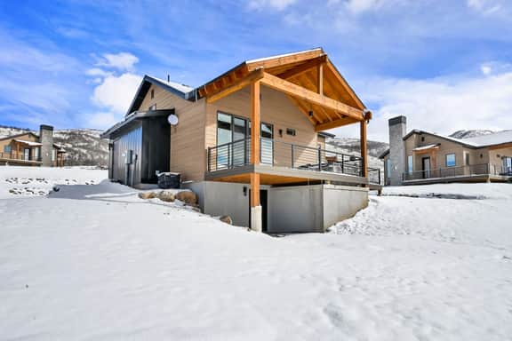 Ogden Valley Cabin w/ Hot Tub & Mountain Views - Image 4
