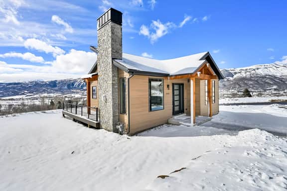 Ogden Valley Cabin w/ Hot Tub & Mountain Views - Image 3
