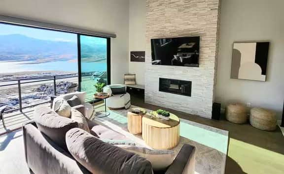 Lux Retreat Hot Tub, Pet-Friendly, Near Ski Resort - Image 3