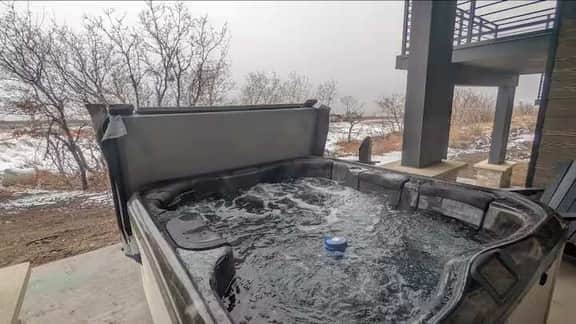 Lux Retreat Hot Tub, Pet-Friendly, Near Ski Resort - Image 4