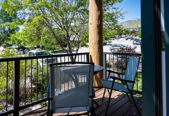 Eden Condo w/ Pool, Hot Tub & Mountain Views - Image 2
