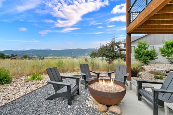 Eden Mountain Oasis: Hot Tub & Stunning Views - Image 2
