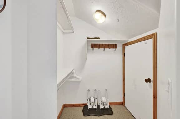 Courtyard Hot Tub Condo Near Ski Resorts & Golf - Image 4