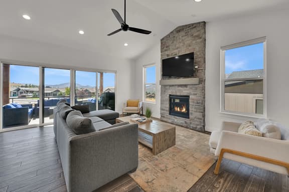 Mountain View Family Retreat w/ Hot Tub & Ski Access - Image 1