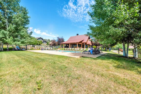 Eden Mountain View Retreat: Pool, Hot Tub, Fireplace - Image 1