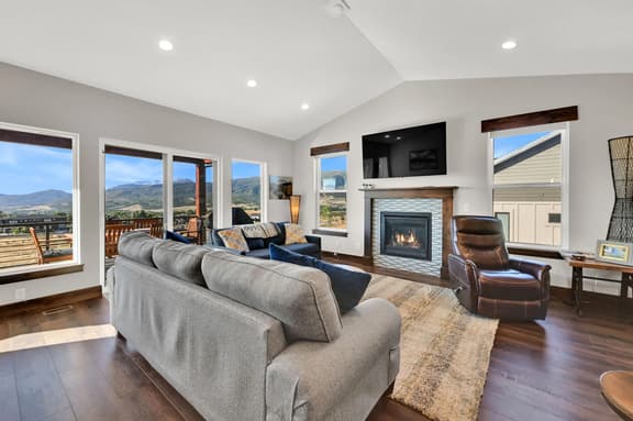 Powder Mountain Retreat: Hot Tub, Golf, Stunning Views - Image 1
