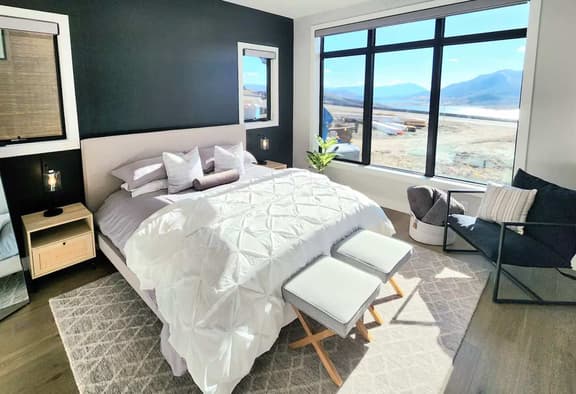 Lux Retreat Hot Tub, Pet-Friendly, Near Ski Resort - Image 1