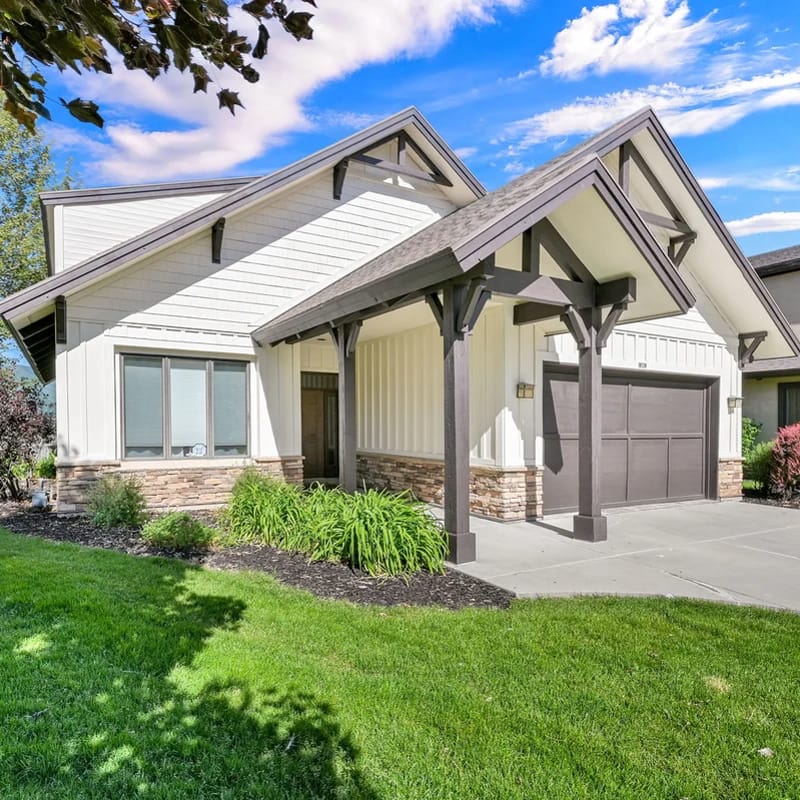 Pet-Friendly Luxury House w/ Hot Tub & Game Room